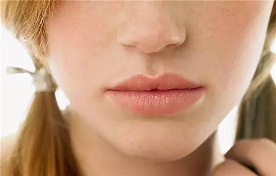 嘴唇发麻你有可能患了那些疾病呢？